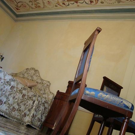 Castello Degli Angeli Carobbio degli Angeli Quarto foto