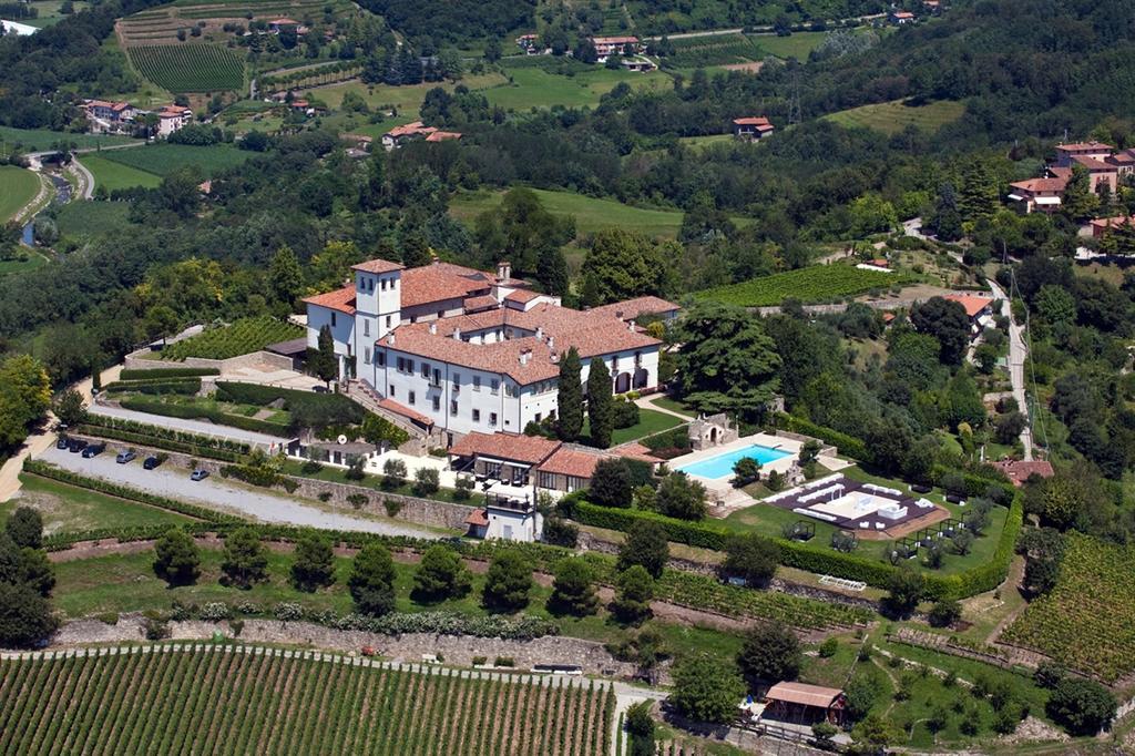 Castello Degli Angeli Carobbio degli Angeli Exterior foto